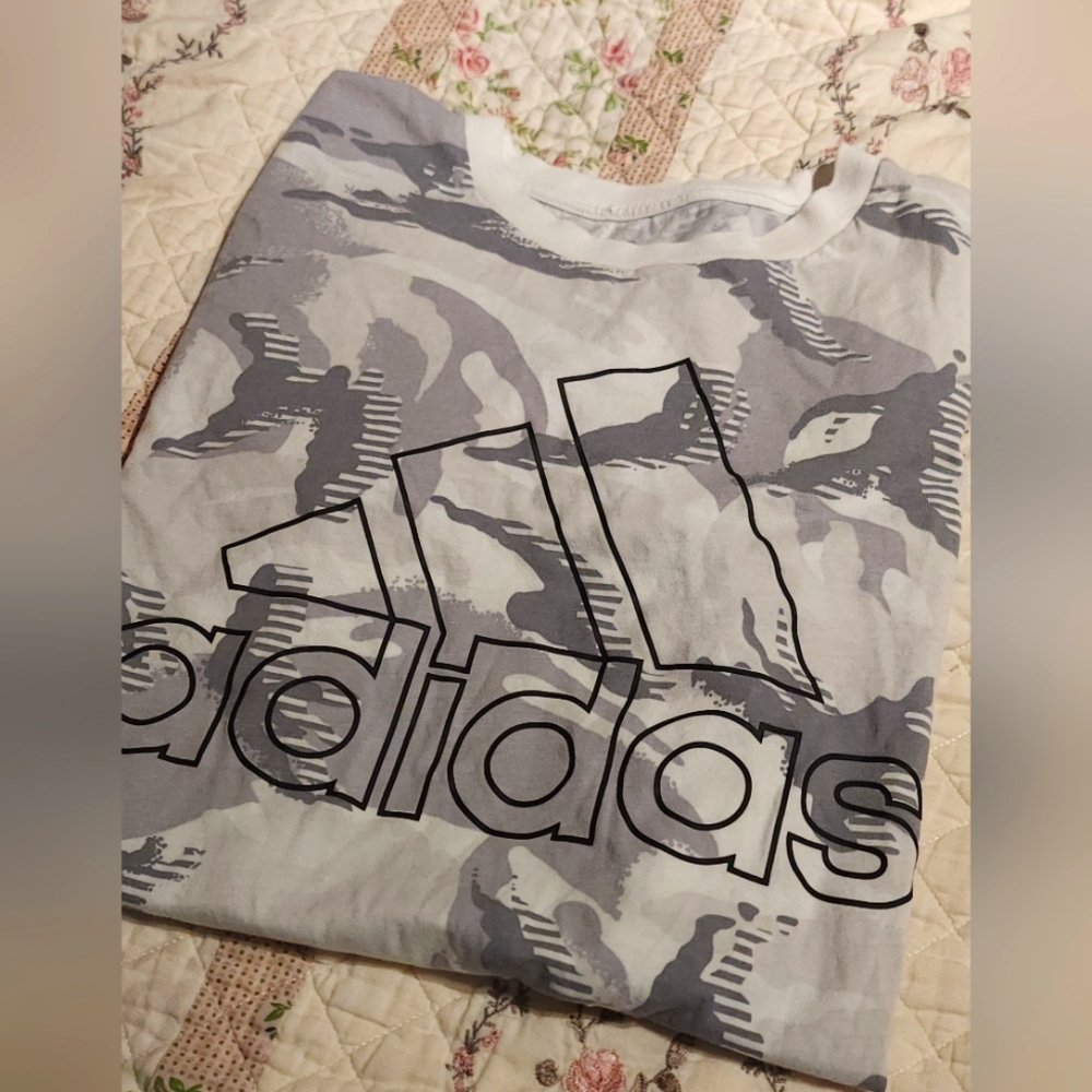 Adidas Graphic Tee, Youth Size L, Preloved
